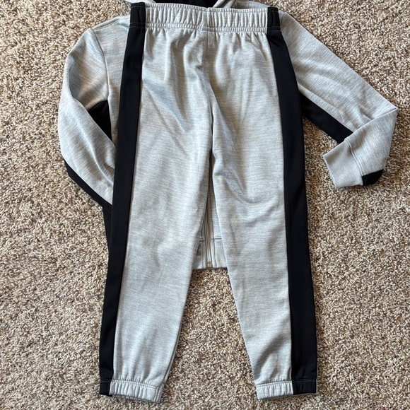 Nike Jogger Set - Picture 7 of 7